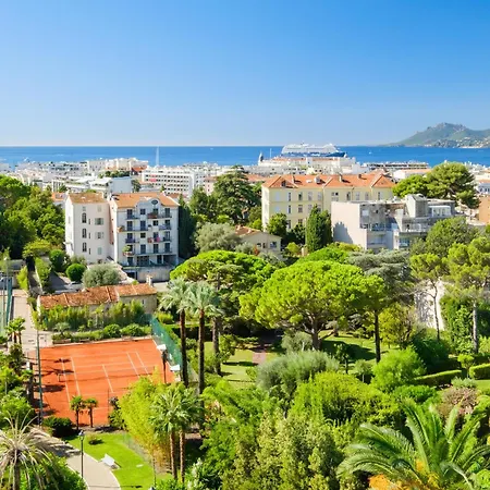 Center Sea And Sky Апартаменты