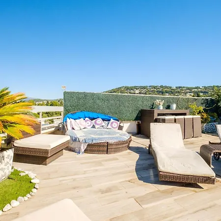 Апартаменты Center Sea And Sky