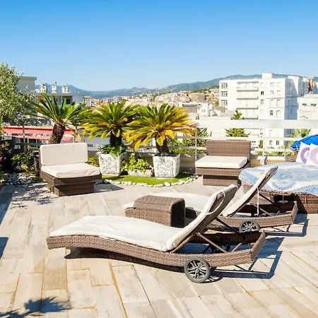 Center Sea And Sky *