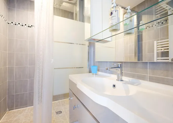 Center Sea And Sky Cannes