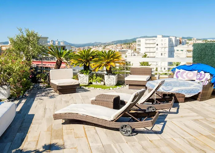 Center Sea And Sky *